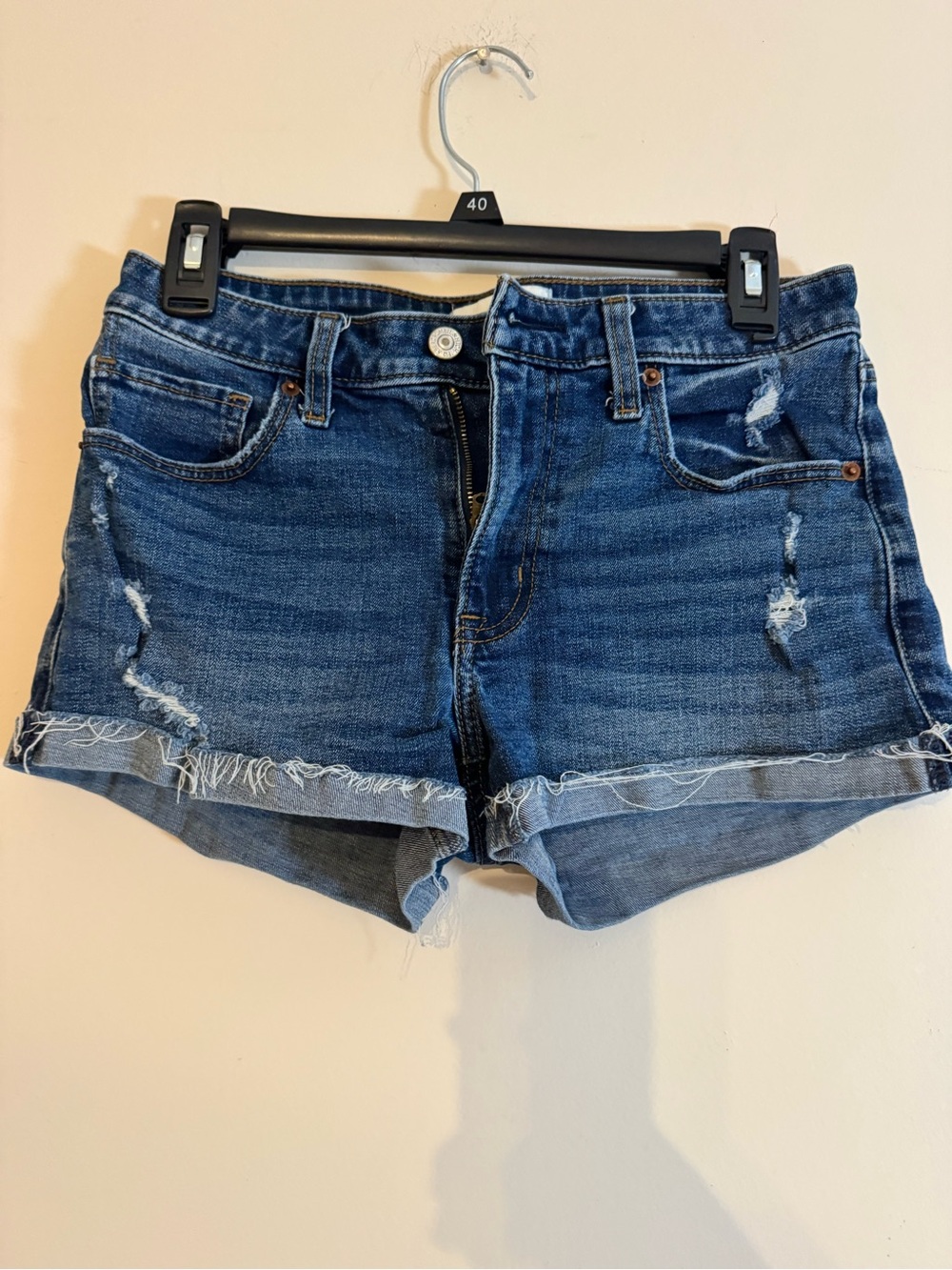 Abercrombie & Fitch Mid Rise Distressed Denim Shorts Women’s Size 4